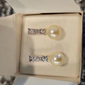 AVON PEARLESQUE & RHINESTONE EARRINGS